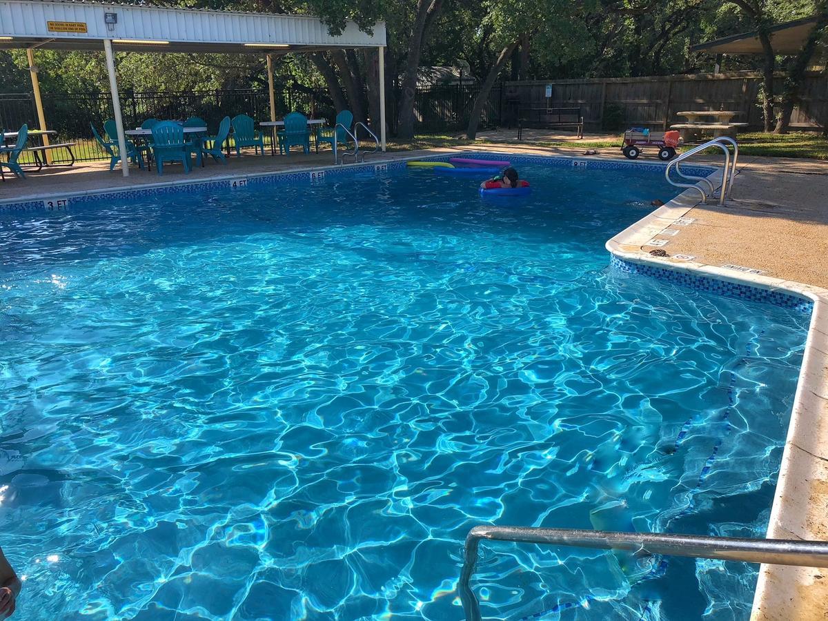 Сasa de vacaciones Beautiful House In An Upscale Neighborhood With Pool, Private Patio & Bbq *